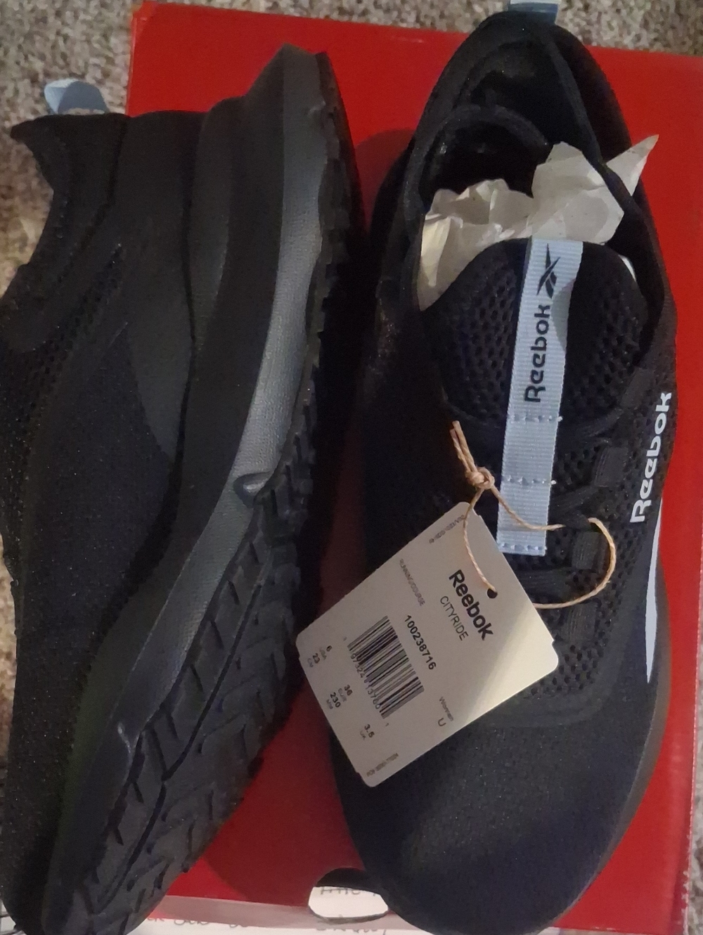 Reebok Black and Silver Womens Athletic Sneakers Size 6